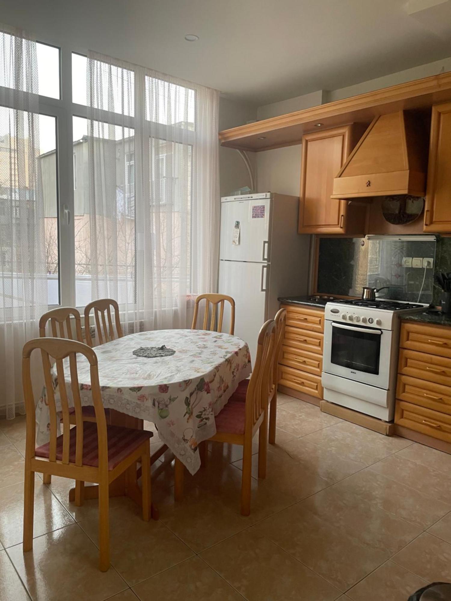 Bright And Modern 4Br Apartment - Center Of Erivan Exterior foto