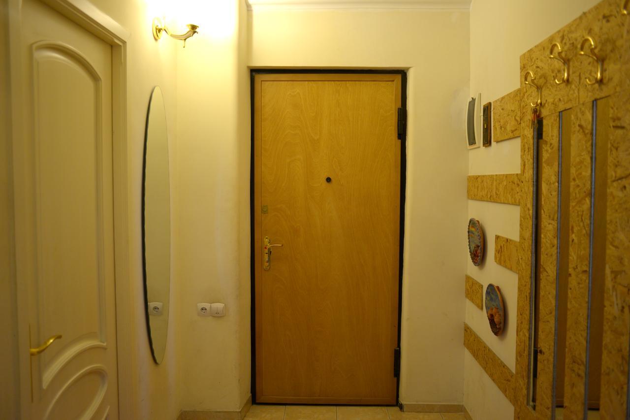 Bright And Modern 4Br Apartment - Center Of Erivan Exterior foto
